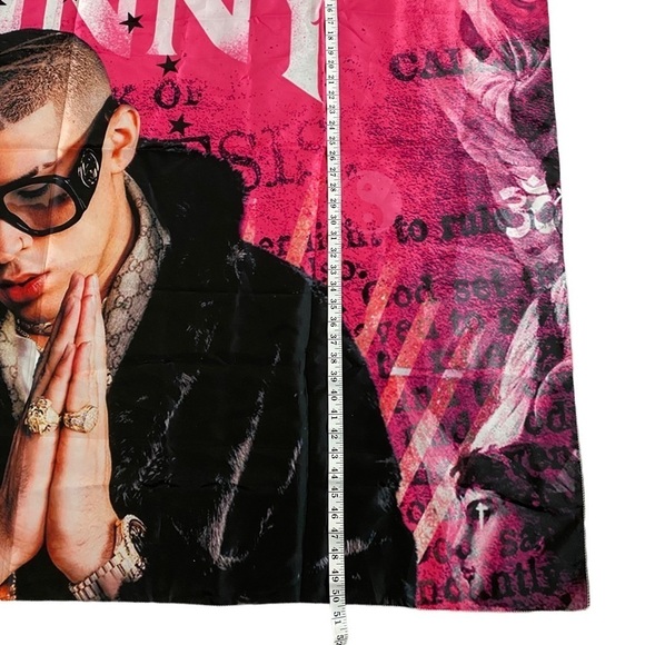 Bad Bunny Lot (Look at the description) - Picture 4 of 4